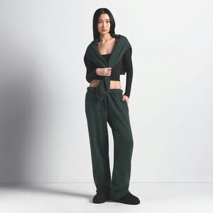 Nwt Skims Spruce zip up hoodie and straight‎ leg fleece pants nwt set
